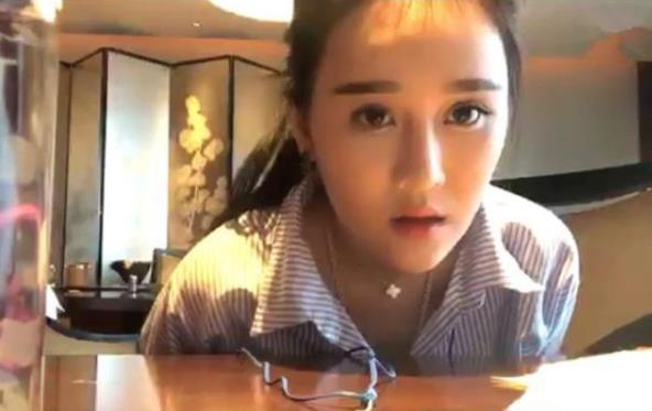 赵一涵在哪个平台直播