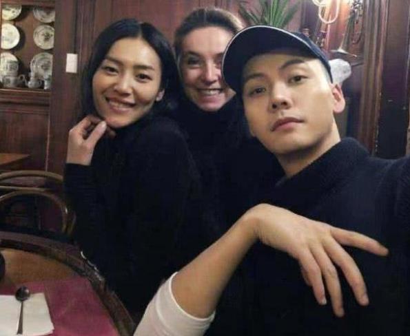 刘雯方否认与陈伟霆恋情