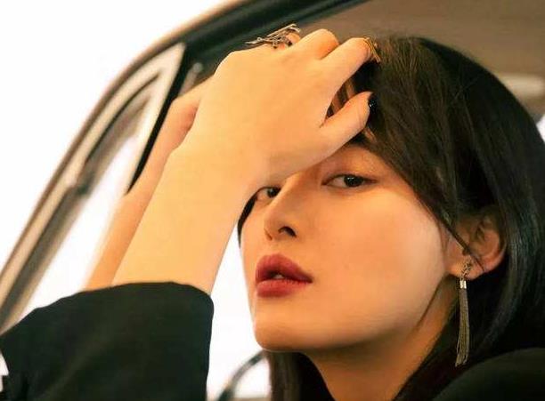 辛芷蕾嘴唇是怎么回事，辛芷蕾嘴唇是不是做的