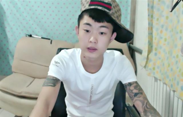 巴扎黑什么意思：网红巴扎黑个人资料