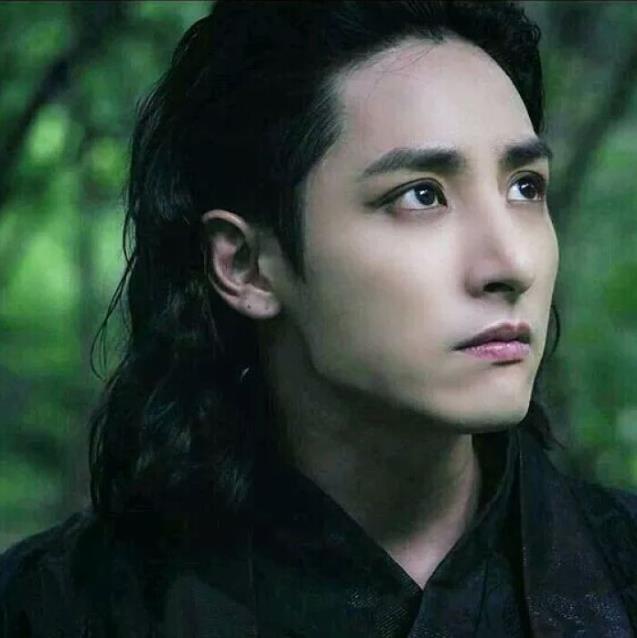 李洙赫迪丽热巴什么梗