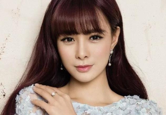 沈梦辰家里很穷吗？沈梦辰家里是做什么的