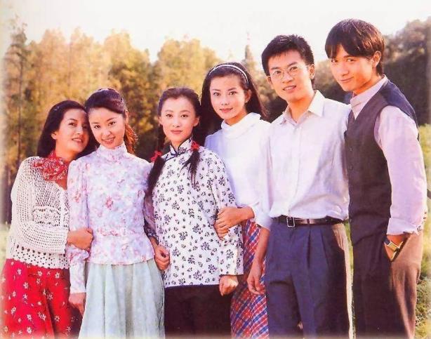 琼瑶个人资料简介：为什么说琼瑶三观不正