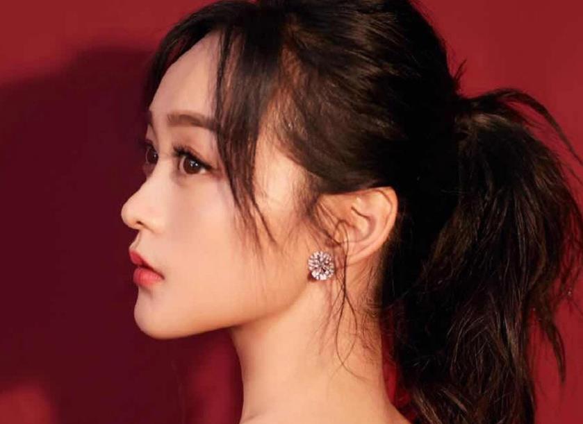 何泓姗号称小周迅，何泓姗如懿传中演谁呢