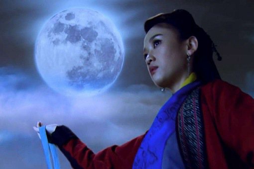 东方不败为什么一直善待任盈盈 他不怕任盈盈复仇吗