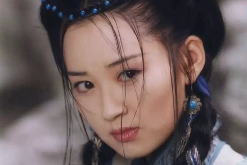 东方不败为什么一直善待任盈盈 他不怕任盈盈复仇吗