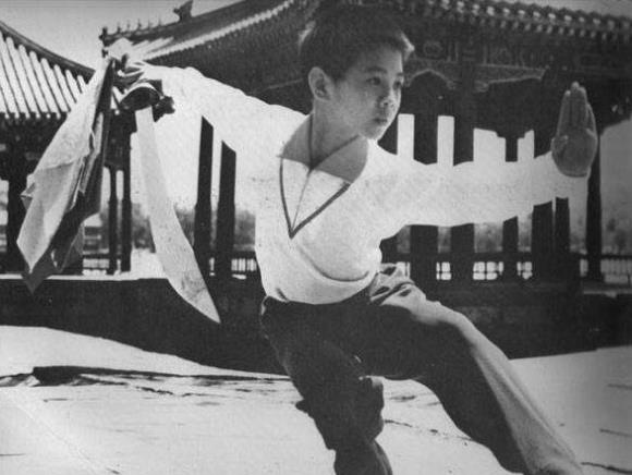 李连杰原名叫什么，李连杰的真名及儿时经历