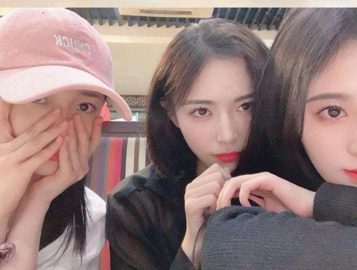 周洁琼和许佳琪