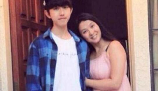 蔡徐坤家庭背景介绍：蔡徐坤妈妈是演员徐静吗？