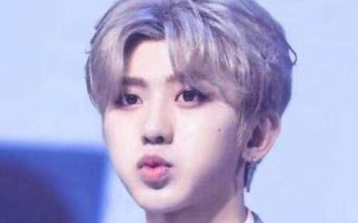 蔡徐坤家庭背景介绍：蔡徐坤妈妈是演员徐静吗？