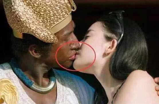 古力娜扎吻戏盘点