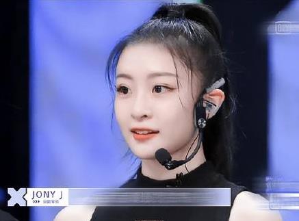 王承渲年龄及个人资料，王承渲高中是校花吗