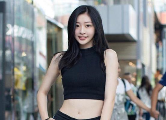 王承渲年龄及个人资料，王承渲高中是校花吗