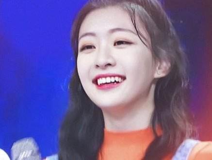 王承渲年龄及个人资料，王承渲高中是校花吗