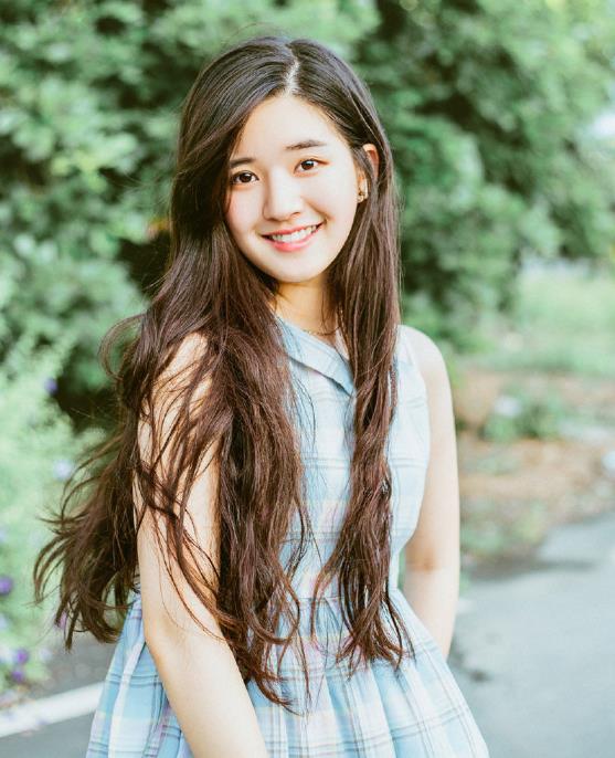 赵露思初中照片：据说赵露思初中好多人追她