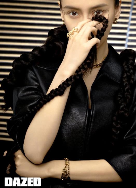 Angelababy两米长辫