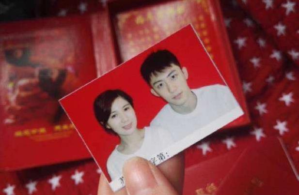 王雨馨怎么认识黄景瑜的：黄景瑜王雨馨在一起多久了