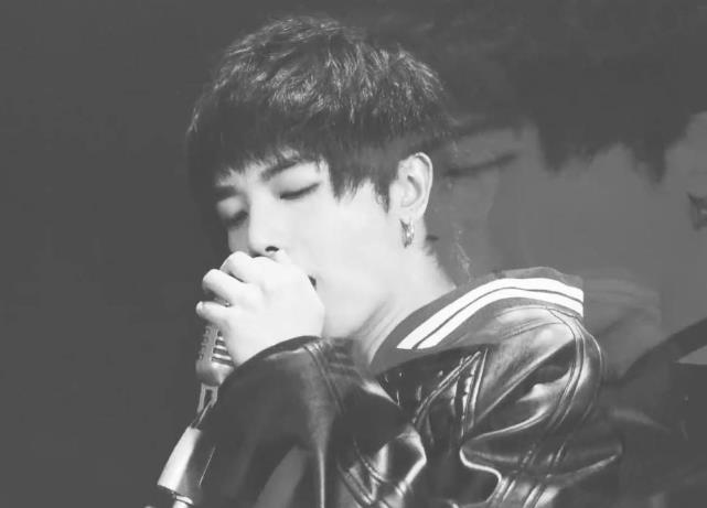 华晨宇真名叫什么：华晨宇为什么叫花花？