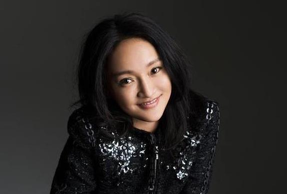 圈内人对周迅演技评价：周迅拿了几个影后