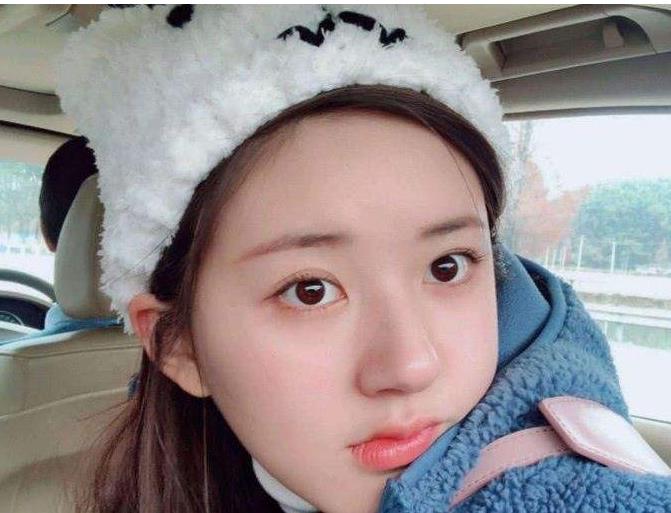 赵露思是谁旗下的艺人：赵露思是怎么出道的