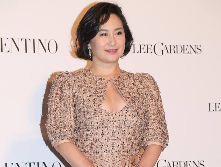 何超琼的几段感情经历:何超琼年轻时候的图片 何超琼的几段感情经历:何超琼年轻时候的图片