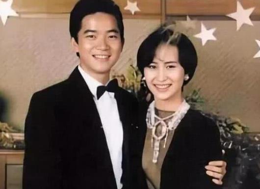 何超琼的几段感情经历:何超琼年轻时候的图片 何超琼的几段感情经历:何超琼年轻时候的图片