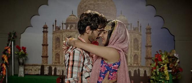 印度揭露社会黑暗的大尺度高评分电影10部