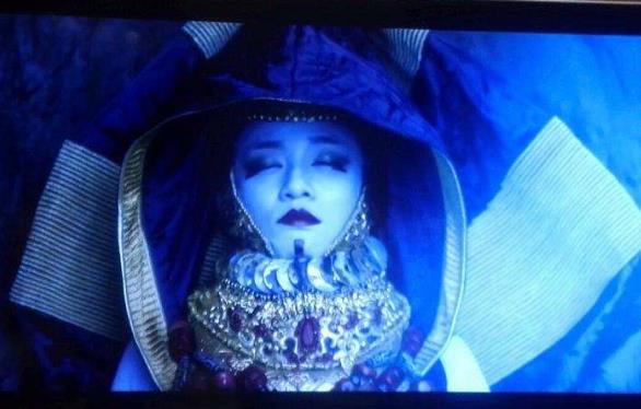 精绝女王的最终的秘密：精绝女王和shirley杨什么关系