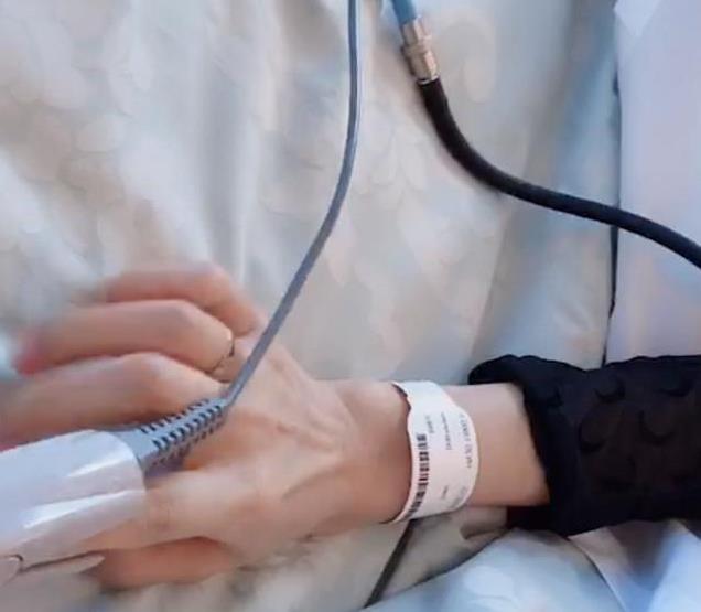 蒋丽莎住院还直播带货