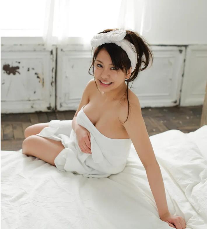 松本芽依资料照片：松本芽依封面美图大全