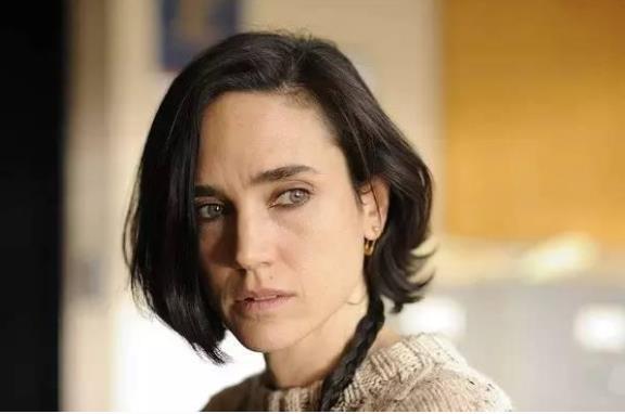 詹妮弗康纳利大尺度剧照