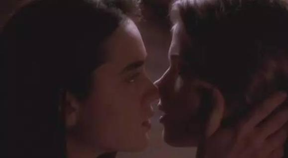 詹妮弗康纳利大尺度剧照