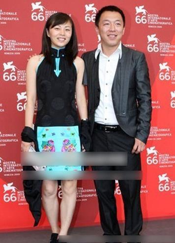 黄渤与老婆小欧的感情经历：黄渤老婆脸上是啥疤痕