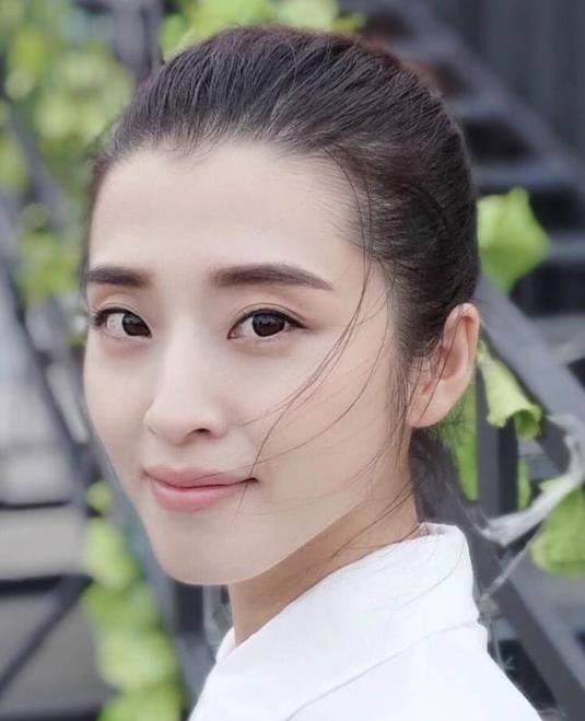 张睿的女朋友李若嘉