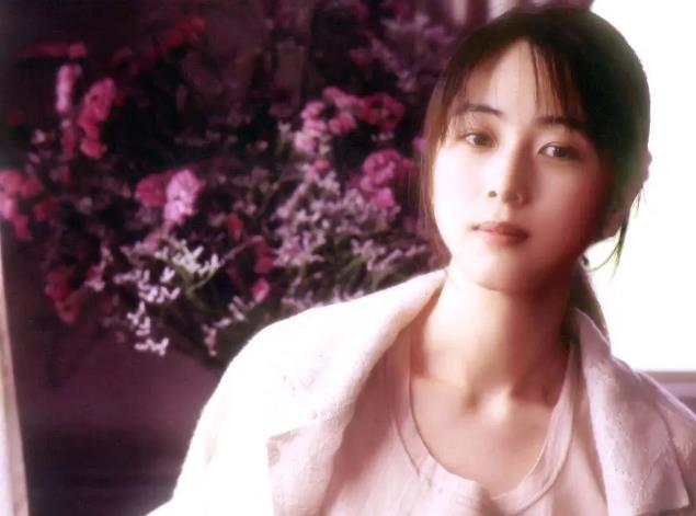 坂井泉水怎么走的：坂井泉水结婚了吗感情史揭秘