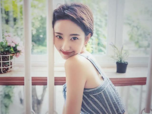 许芳铱个人资料身高年龄:许芳铱结婚了吗老公是谁 许芳铱个人资料身高年龄:许芳铱结婚了吗老公是谁