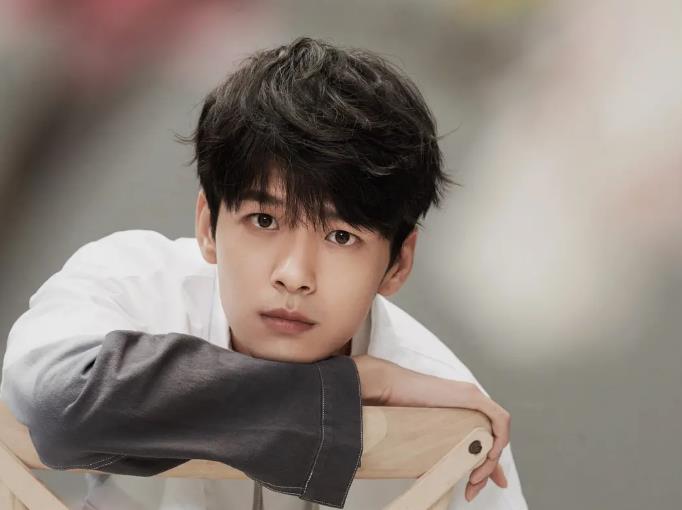 盛英豪个人资料简介身高年龄：盛英豪走红经历