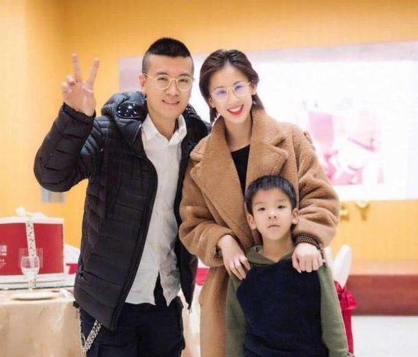 黄圣依老公干什么的:黄圣依老公身价多少 黄圣依老公干什么的:黄圣依老公身价多少