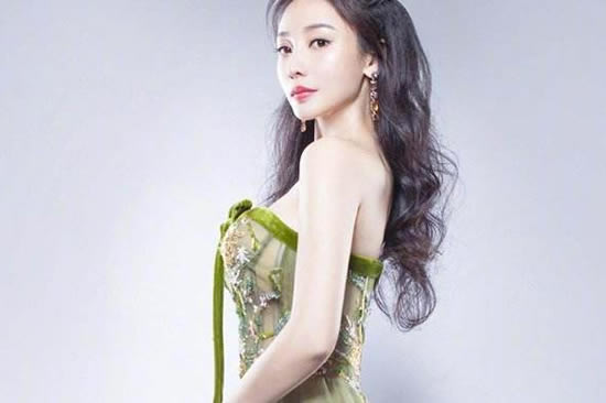 柳岩怎么突然不火了 柳岩近况及个人资料起底