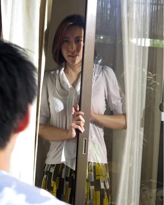 松下纱荣子资料照片：松下纱荣子美照封面大全