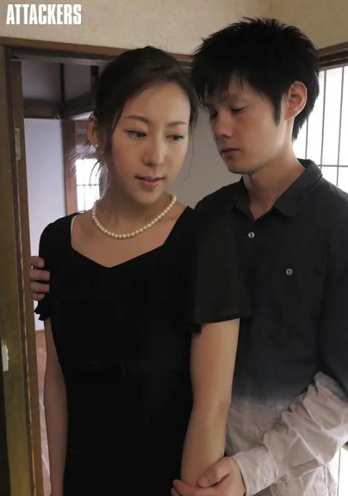 松下纱荣子资料照片：松下纱荣子美照封面大全