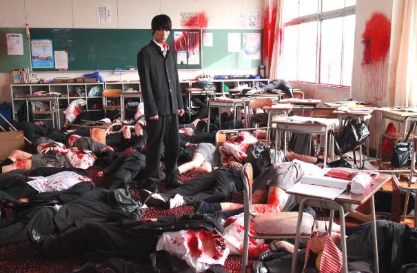 日本又黄又血腥的电影：日本变态杀人分尸电影