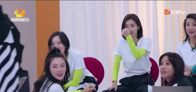 看到宁静穿黑丝的姐姐们