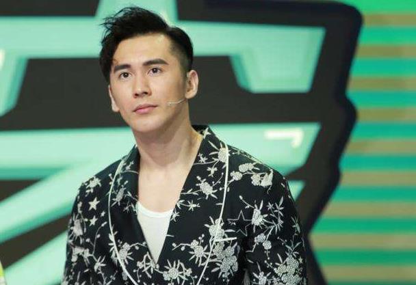 张伦硕家的条件如何：张伦硕家庭背景揭秘