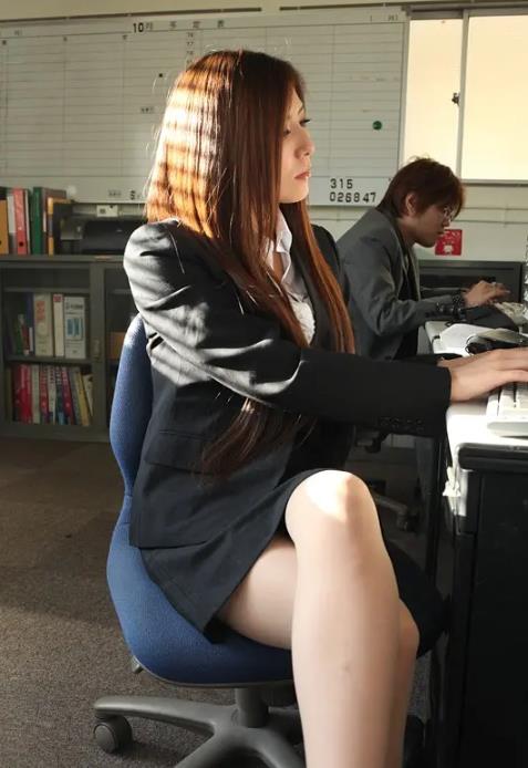 七个不得不看的AV女You:她们的作品部部经典 七个不得不看的AV女You:她们的作品部部经典