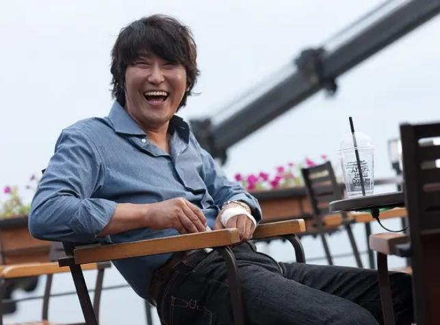 韩国男演员演技实力排行榜前十：韩国国宝级男演员盘点