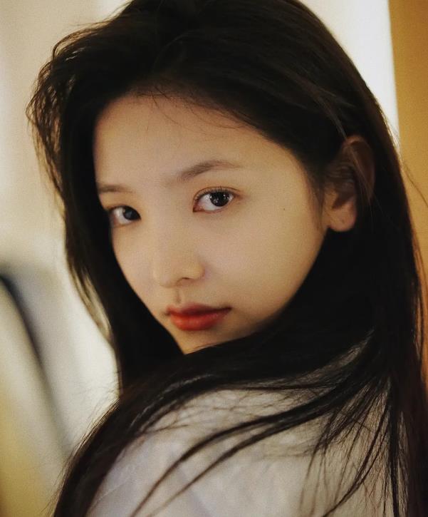 章若楠怎么出道的：章若楠怎么被发现进入娱乐圈的