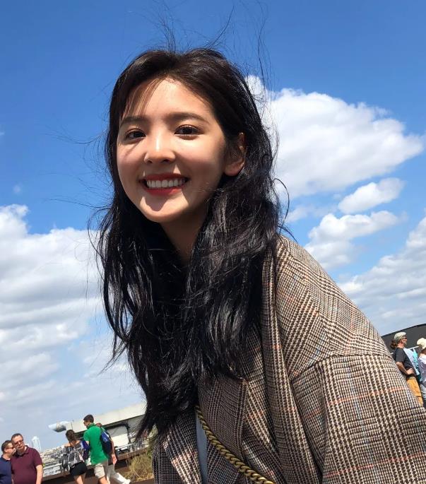 章若楠怎么出道的：章若楠怎么被发现进入娱乐圈的