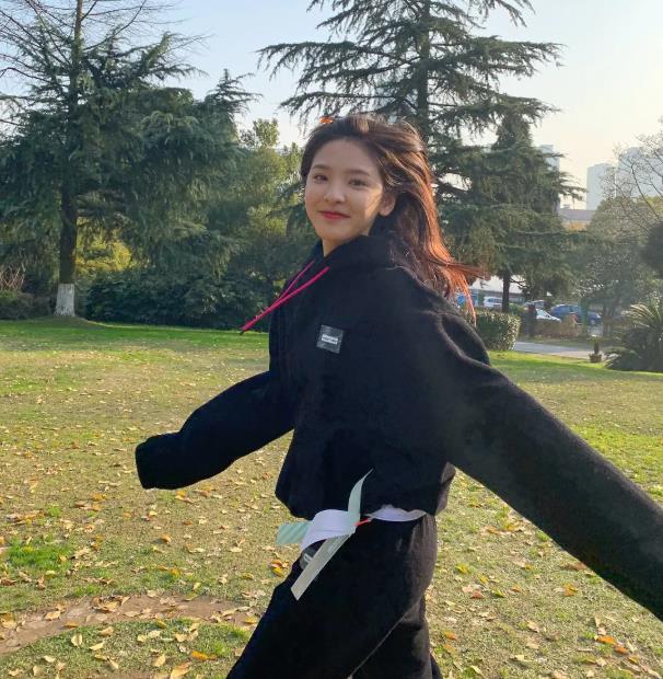 章若楠怎么出道的：章若楠怎么被发现进入娱乐圈的