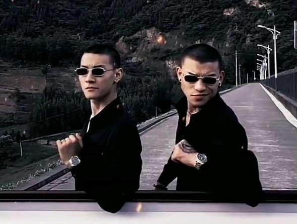 网红攀娘个人资料及走红经历：攀娘脖子上纹的是什么